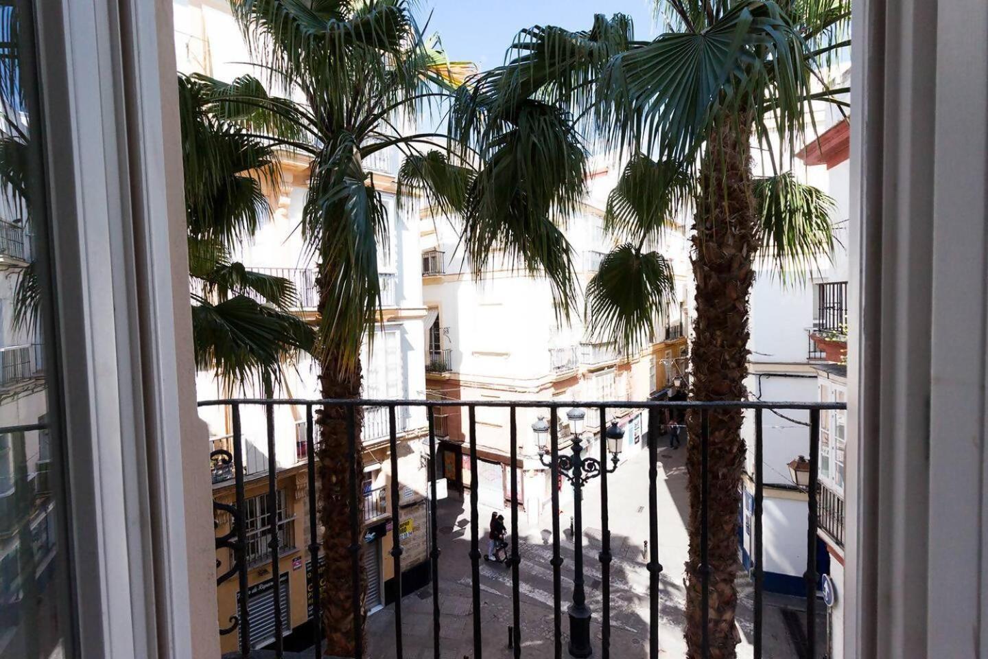 Apartamentos La Cruz Verde Cadiz Ruang foto